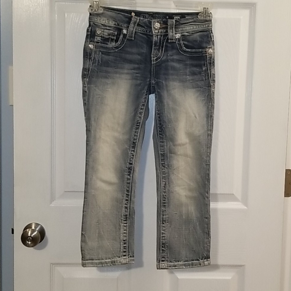 NWOT. miss me capris - Picture 2 of 6